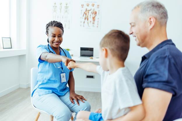 Child and parent visiting an urgent care center for care